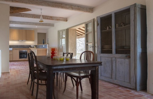 Lourmarin House | Terrace apartment at the foot of the Luberon hills in Lourmarin