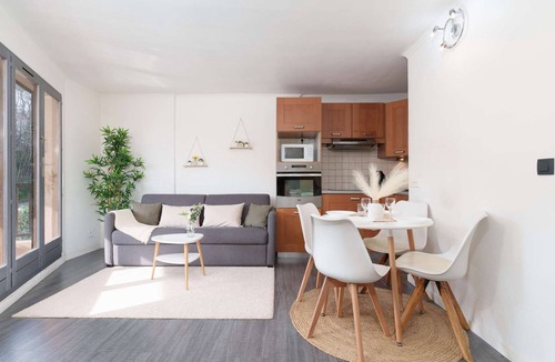 Saint-Jacques Apartment | The Cozy : Terrace Parking Pool A/C