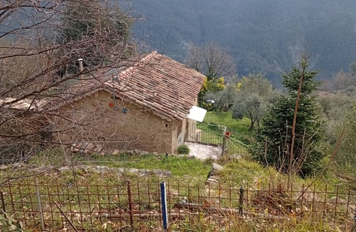 Coaraze House | The Little Sheepfold in the Meadow