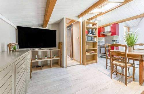 Visan House | The Lucéna Cicadas Cottage