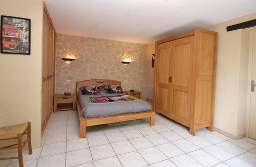 Tulette House | This magnificent villa in a very quiet and completely secluded location has a swimming pool and a pl