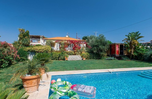 Ventabrun Villa | This splendid mas dating from the beg of the century SEA VIEW - POOL - WHIRLPOOL