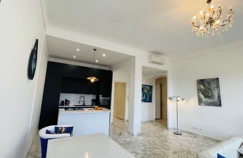 Carre d'Or Apartment | Top location spacious near beach, old town, Massena Square.