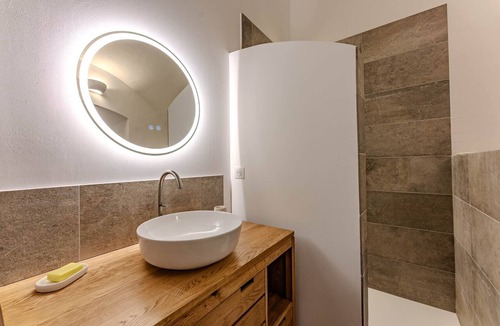 Montclar-sur-Gervanne House | Tour Ouest Vacation Rental - Château de Vachères