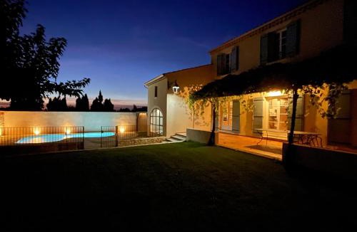 Violes House | Très beau mas provençal entièrement rénové Piscine chauffée & SPA entre Dentelles & Ventoux