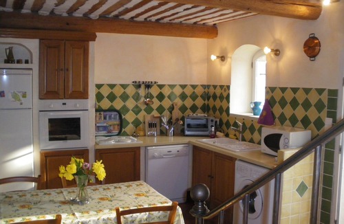 Mazan House | Traditional Provencal gite, offering quietness and serenity