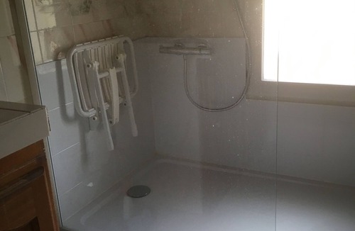 Jonquerettes Bed & Breakfast | Tramontane, bedroom, and TV room. Near Avignon.