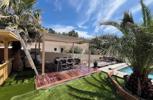 Combaillaux House | Treat yourself to a moment of tranquility in this villa!