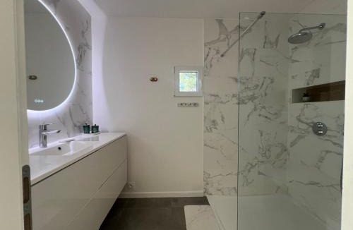 Chateauneuf-les-Martigues House | Une Suite Privée avec sa Piscine privée, Côte Bleue, entre Marseille et Aix