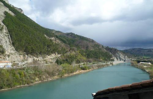 Sisteron Apartment | Une vue sur la Baume