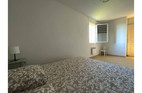 Aubignan Villa | Vacation village house