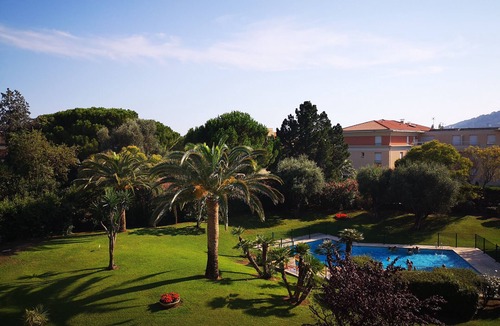 Golfe Juan Apartment | Very Large 2 Rooms Residence Pool WIFI Parking 600 m Beach Golfe Juan