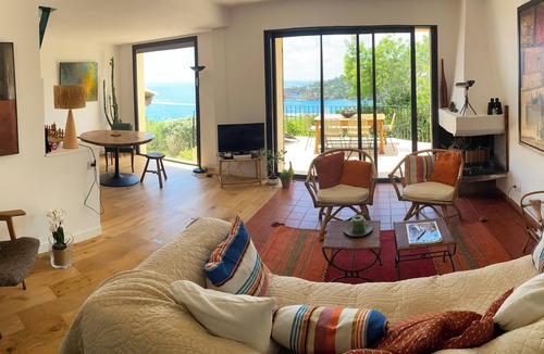 Theoule-sur-Mer Apartment | Very nice ground garden furniture