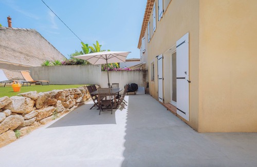 Sanary-sur-Mer Villa | Villa 10 minutes walk from the beach Sanary