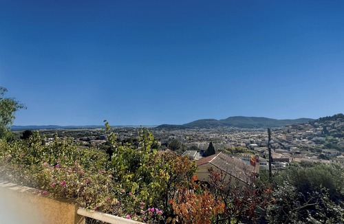 Hyeres City Centre Villa | Villa 150 m² - panoramic view Golden Islands - 4 bedrooms - terrace plancha gas