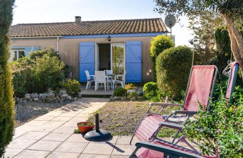 Saint-Pierre-la-Mer Villa | Villa 3 pièces avec grand jardin, piscine collective, vue mer - FR-1-409-277