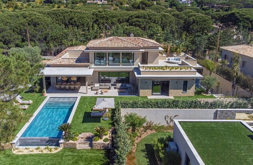 Sainte-Maxime Villa | Villa 400m² | Sea view | close to the center | luxury