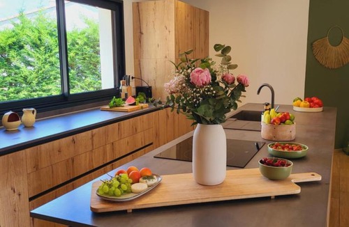 Vallon-Pont-d'Arc Villa | Villa 5 étoiles, 9p, 4ch, piscine chauffée d'avril à octobre inclus 'CASA FAMILIA'