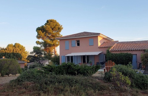Lambesc Villa | Villa 6pers. piscine privée, BBQ 5mn à pied du village