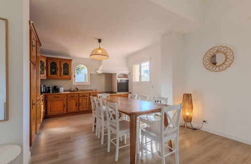 Cap-d'Antibes Villa | Villa 7 de Chambres - L'ilette - 100 m from the beach in a quiet area