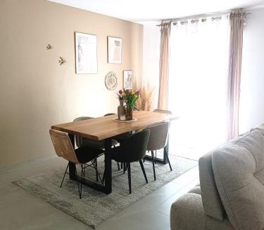 Perols Villa | Villa aiguës marines