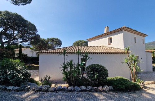 Preconil Villa | Villa Antoinette - a luxury villa in the Gulf of Saint Tropez with A/C and pool