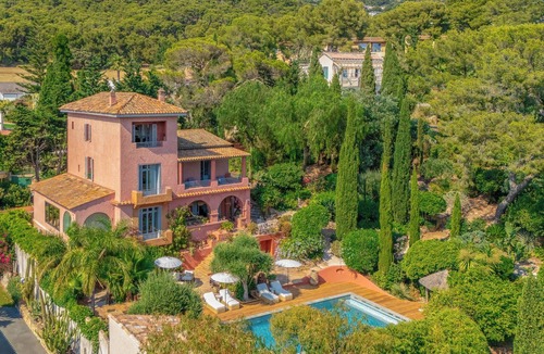 Carqueiranne House | Villa Arcadia: Sleeps 14, 5x11 Pool, Ocean View, Near the Beach, Petanque, Ping-Pong