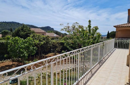 Roquefort-la-Bedoule House | Villa avec jardin au calme à 7 min de Cassis