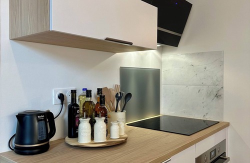 Brive-la-Gaillarde House | Villa Balzac - Maison en centre-ville - 4 personnes - climatisé