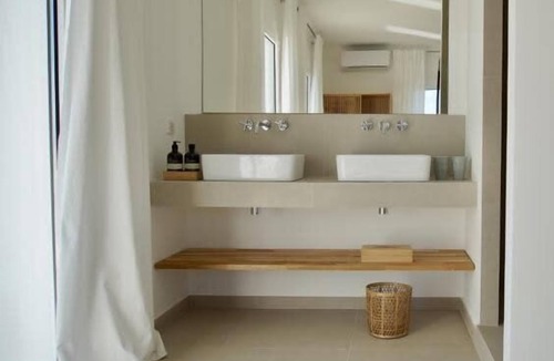 Biot Villa | Villa Biot Summary: E