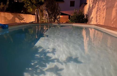 Avignon House | Villa Blanche Près centre ville 3 chambres piscine