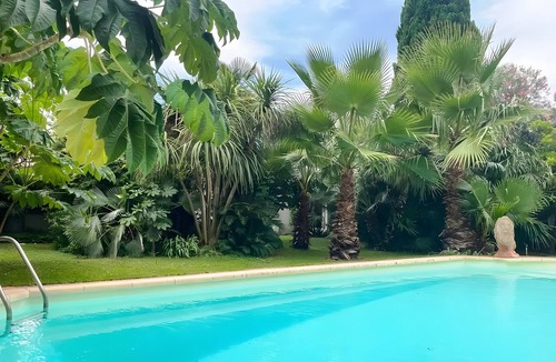 Tarascon Villa | Villa 'Chateau Margarido' with Private Pool, Wi-Fi and Air Conditioning