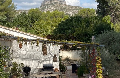 Aubagne Villa | Villa de Charme Pour 6 Personnes en Provence