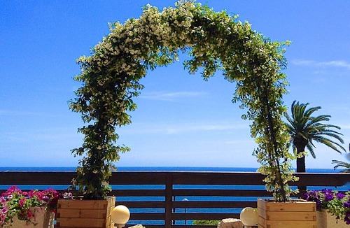 California - Pezou Villa | Villa Eden Sea Cannes: 2-Bedroom Apartment with Terrace and Ocean View