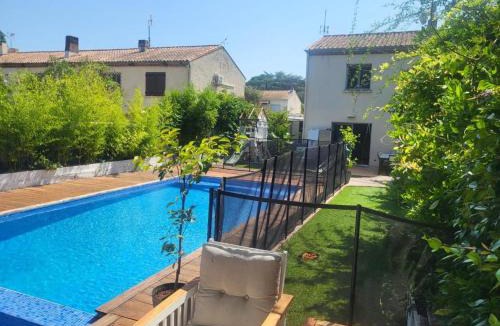 Lattes House | Villa familiale spacieuse avec piscine et climatisation à 10 minutes des plages