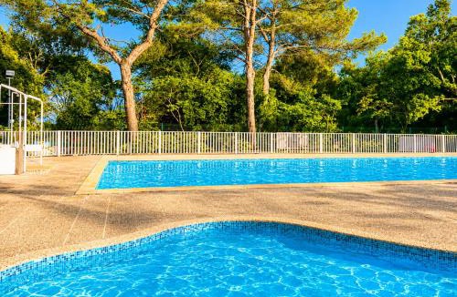Vallauris Villa | Villa Familiale Vue Mer Panoramique - Piscine Tennis - Plage 4km - Cannes 15'
