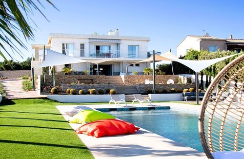 Carqueiranne House | Villa for 10 guests with sea view and heated pool in Carqueiranne