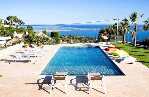 Carqueiranne House | Villa for 10 guests with sea view and heated pool in Carqueiranne