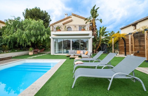 Cros-de-Cagnes Villa | Villa for 8 by the Sea with Private Pool, Wi-Fi, and Air Conditioning