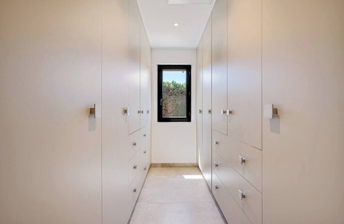 Eygalieres Villa | Villa Horizon, Eygalières, Heated Pool, Air Conditioning