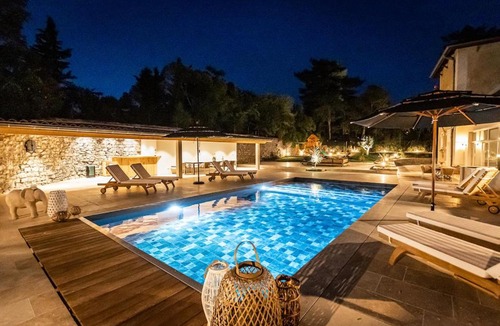 Ruoms Villa | Villa Hugon piscine chauffée surplombant l'Ardèche