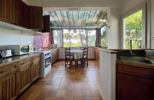 La Ciotat Villa | Villa in a pine forest with sea view. 600m from beaches and shops.