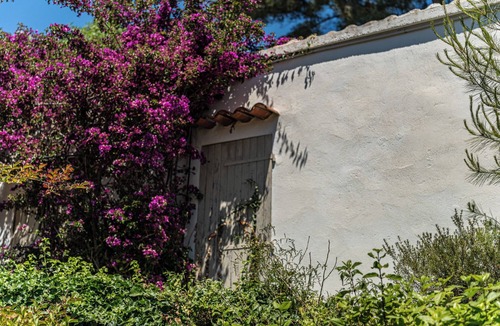 Carqueiranne Villa | Villa in Carqueiranne, 5 bedrooms, 5 bathrooms, heated pool, air conditioning. Beach 2.5km away