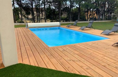Saint-Laurent-La-Vernede Villa | Villa in Occitania with Pool and Garden