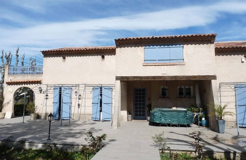 Cabries Apartment | VILLA IN THE HILLS NEAR AIX-EN-PROVENCE