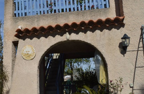 Cabries Apartment | VILLA IN THE HILLS NEAR AIX-EN-PROVENCE