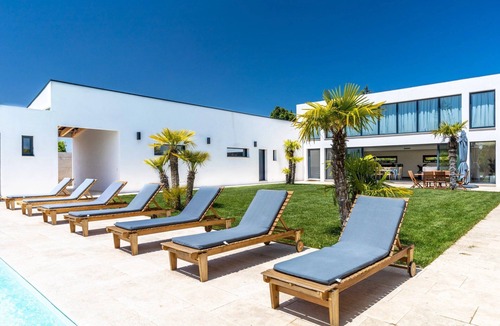 Aix-en-Provence Villa | Villa Karma 10 pers - Private pool - Aix-en-Provence - 5 bedrooms - 4 bathrooms