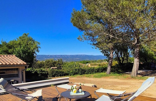 Alleins House | Villa L'Estef with a SWIMMING POOL: Views, relaxation, and fun—right in the heart of the village!