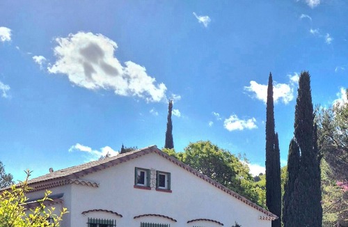 Alleins House | Villa L'Estef with a SWIMMING POOL: Views, relaxation, and fun—right in the heart of the village!