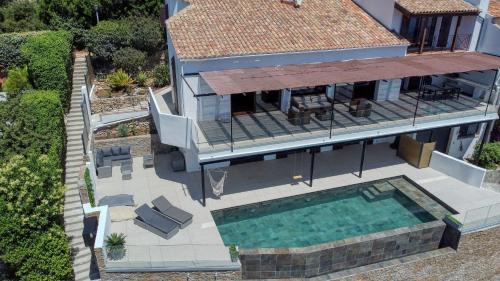 Carqueiranne Villa | VILLA L'OISEAU BLEU 220m2 VUE MER 180, GIENS & Porquerolles - Studio
